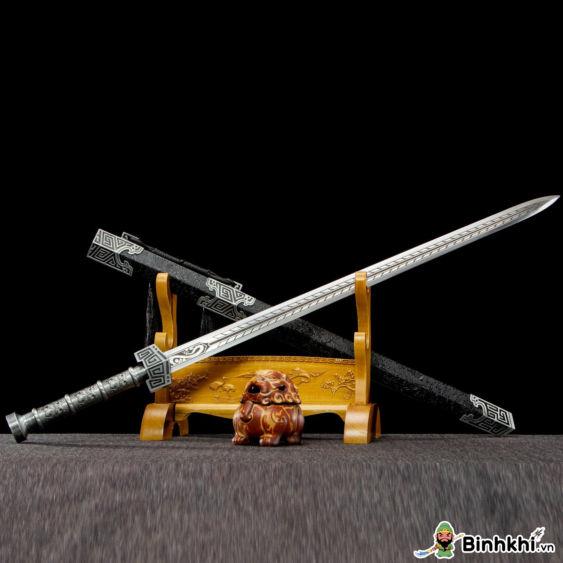 Kiếm Hán Cao Cấp - Bản Bạc Cổ Màu Đen Lưỡi Rồng Trắng 105CM kiem han bac den